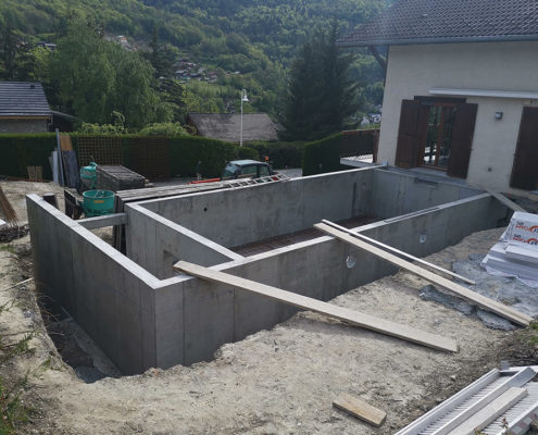 Réalisation d'une piscine et local technique par Maçonnerie Pouget